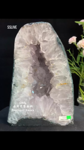Johor crystal geode 天然通透晶牙熏紫晶洞 Amethyst Geode  🔮带有黄胶花共生 Yellow Hematoid Quartz  🔮绿幽灵边 Green Phantom Edge 🔮黑碧玺 Black Tourmaline