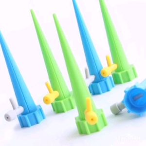 ที่รดน้ำต้นไม้10ชิ้นหนามแหลมระบบการให้น้ำในตัวเองอุปกรณ์รดน้ำต้นไม้พร้อมสวิตช์วาล์วควบคุมปล่อยช้าการให้น้ำแบบหยดวันหยุดต้นไม้อัตโนมัติ