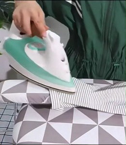 Portable folding ironing board household desktop ironing board