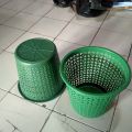 KERANJANG  SAMPAH TEMPAT SAMPAH BESAR. 