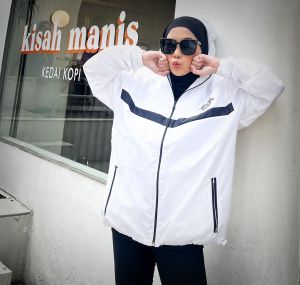 Jaket Parasut Wanita Sporty - jaket olahraga cewek running dan goes