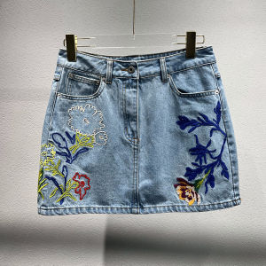 กระโปรงยีนส์ทรงเอเอวสูงปักลายดอกไม้สไตล์ฝรั่งเศสสำหรับผู้หญิงในฤดูใบไม้ผลิและฤดูร้อน สไตล์เกาหลี กระโปรงทรงเอสั้น