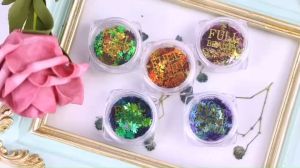 ใบเมเปิ้ลเลเซอร์สีเมทัลลิคใช้ตกแต่งเล็บ