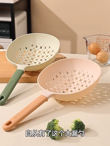 1pc Large Colander Kitchen Silicone Long Handle Noodle Spoon Dumpling Ravioli Vegetable Fruit Draining Fishing Spoon High Temperature Resistant Kitchen Tools