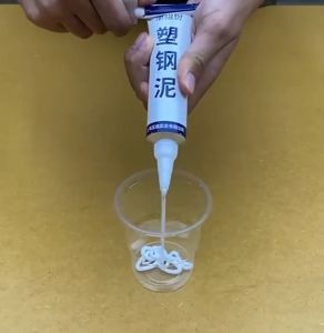 1 pcs/2pcs Waterproof Sealant for Kitchen and Bathroom Tile Grout Repair Waterproof Filler Fast Curing Waterproof and Mildew Proof Suitable for Sealing Sinks and Toilets Caulking Adhesive and Sealing Tape