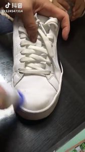 HaloDay น้ำยาทำความสะอาดรองเท้า มีหัวแปรงขัด รองเท้าขาวสะอาด ขจัดสีเหลืองและคืนความขาวให้รองเท้า