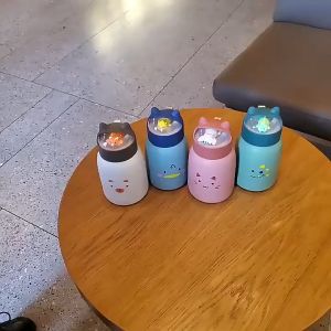 Fanci-Fowl Cartoon Glass Drinkware with Heat-Resistant Lid & Silicone Seal