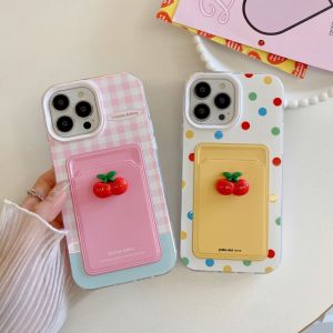 CrashStar เคสที่มีช่องเสียบการ์ดโทรศัพท์ลายจุดสีเชอร์รี่น่ารัก2อิน1กระเป๋าเก็บบัตรสำหรับ iPhone 15 14 Pro Max Plus 13 12 11 Pro Max XR X XS Max 8 + 7 Plus เคสโทรศัพท์กันกระแทกนิ่ม TPU แฟชั่นขาย