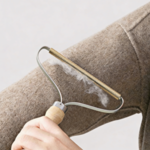 Portable Clothes Lint Fluff Remover Pet Hair Cleaning Brush Coat Carpet Wool Razor Pellet Manual Scraper Cleaning Tool