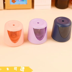 GetGadget⚙ Electric Pencil Sharpener Battery Automatic Pencil Sharpeners Pengasah Pensil For Home Office School Student 削笔器