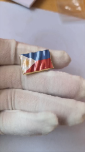 High-Quality 3D Floating Metal Flag Pin: An Elegant Decorative Solution