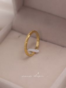Non-fading Luxury Titanium Steel Ring for Women Sand Pressed Gold Color Index Finger Ring Fashionable Korean Style Jewelry