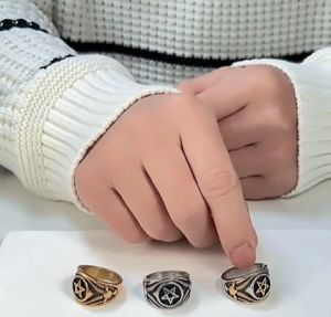 Kemstone แหวนชุบทองสำหรับผู้ชายแหวนรูปดาวแพะสแตนเลสแหวนเครื่องประดับ