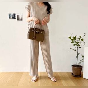 DIANACasual Fashion High Quality Knitted Loose Batwing Top and Pants Set Coordinates Terno - XS to Large - classy and elegant - timeless clothes - casual or party clothes - classic top - super kapal ng tela - hindi kayo magsisi - our aim is to produce