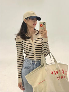 เสื้อคาร์ดิแกนถักคอโปโลลายทางสีบล็อกสุดเก๋สำหรับผู้หญิงในช่วงต้นฤดูใบไม้ร่วง สไตล์วิทยาลัย ลำลอง ย้อนยุค แจ็คเก็ตสั้นอเนกประสงค์