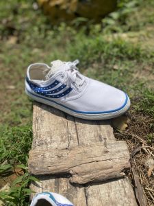 Giày bata WARRIOR đi thể dục hoặc đá banh bền hơn hàng trong nước size 37-42 form to (màu trắng)