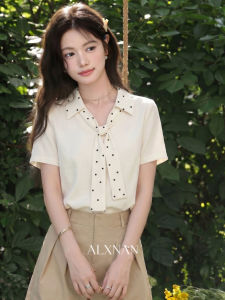 Áo Thun V-Neck Chấm Bi
