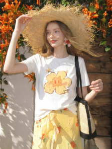 Hand-drawn Flower Print Summer T-Shirt