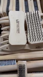 Bàn chải sắt Việt Mỹ chất lượng cao... chà rong chà sàn đánh rỉ sét cước sắt loại