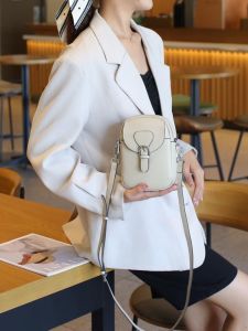 Urban Simple Style Women's Crossbody Bag: A Guide to Stylish & Functional Summer Fashion