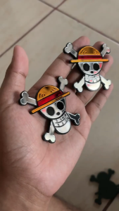 Emblem Akrilik Logo One Piece Timbul 3D