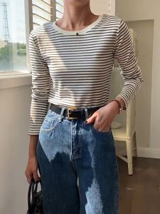 ✅【READY STOCK At Johor】Beryl Long-Sleeved Striped T-Shirt For Women Round Neck Simple Style Spring And Autumn Tops