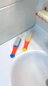 [HCM] Bàn Chải Vệ Sinh Giày Lông Mềm Đa Năng Tiện Dụng-Cozy520