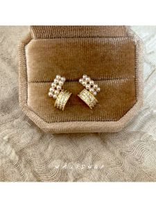 A. Mu Chic Work Clothing Pearl Stud Earrings ~ French Fancy Exquisite Radian Silver Pin Earrings Non-Piercing Ear Clip