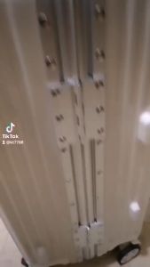 Heavy Duty Luggage: 20-25 Kilos Capacity & Large Size 24 Inches Aluminium Clip Luggage