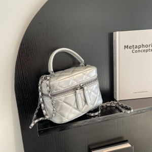 Mini Bucket Bag Womens Crossbody Phone Bag Fashionable Versatile Ins Design Small Water Bucket Bag Popular New 2025 Model