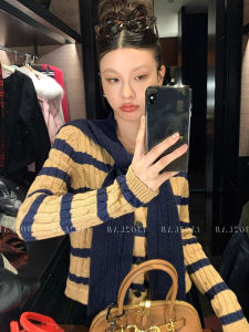 Áo Len Cardigan Dệt Kim Kẻ Sọc Màu Kaki Cho Nữ Mùa Thu Đông Kiểu Pháp Cổ Điển Màu Sắc Ôm Vừa Vặn Áo Len Cardigan Hai Mảnh