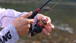 Sougayilang Gulungan Pancing 12 + 1BB Trolling Dengan Rasio Gir 5.2:1 Reel Pancing Power Handle Karper Seri 1000 - 6000