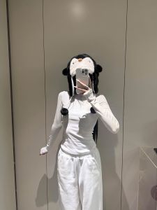 Áo Thun Dài Tay Cổ Tròn Màu Trắng Phong Cách Hàn Quốc Cho Nữ Mùa Xuân 2025 Áo Lót Bên Trong Ôm Vừa Vặn Tôn Dáng