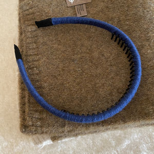 Non-Slip Pure Color Woolen Wrapped Toothed Hairband Womens 2024 New Retro Face Washing Headband Versatile Hair Accessory