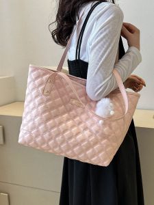 หวาน กระเป๋าโท้ทความจุขนาดใหญ่ ผู้หญิง กระเป๋าเดินทางสําหรับชั้นเรียน ฤดูใบไม้ผลิ ฤดูร้อน กระเป๋าสะพายไหล่เดี่ยวลายเพชร ลำลอง กระเป๋าถือ