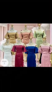 MF682 เดรสออกงานใส่ได้2แบบ  แขนบอลลูล ผ้าซานตินเนื้อหนา ยืดหยุ่นดี มีน้ำหนัก เงา สวย แพทเทิร์นเป๊ะเหมาะใส่ออกงาน ได้ทุกสถานการณ์ หลังดึงยาง เสริมฟองน้ำ  ฟรีไซส์ อก34-38" เอว30-32" สะโพก 38-40" ยาววัดจากอก 35"  สี ขาว ชมพู เขียว กรมท่า แดงไวน์ โอรส น้ำตาลท