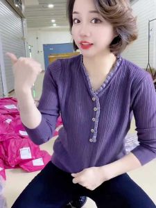 ต่อต้านวัย มีสไตล์ Mommy ฤดูใบไม้ร่วง เสื้อผ้า สีม่วง Ear Flounce เสื้อสเวตเตอร์ถัก ผู้หญิง เสื้อรองใน ไหล่ยาว คอวี แขนยาว