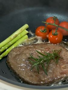 กระทะไฟฟ้า 28cm หม้อสุกี้ชาบู กะทะไฟฟ้า หม้ออเนกประสงค์ นึ่ง/ต้ม/ผัด/หม้อไฟ 4.6L 1000W กะทะไฟฟ้าเอนก หม้อนึ่ง