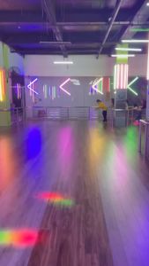 Giầy patin Rollon R8 (LED) Cao cấp bảo hành trọn đời