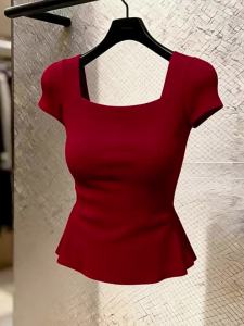 Elegant Body Fitting Knit Top Red