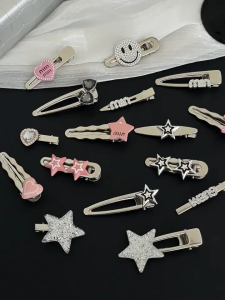 กิ๊บติดผมรูปดาวสีเงิน คลิปด้านข้างโลหะสำหรับผู้หญิง คลิปด้านข้าง คลิปหน้าม้าลายแห่งความรัก เครื่องประดับผม