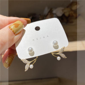 Mermaid Pearl Design Earrings French Style Sweet Oceanic Atmosphere Ear Jewelry Alloy Plated Silver Gold Female Fashion Accessories