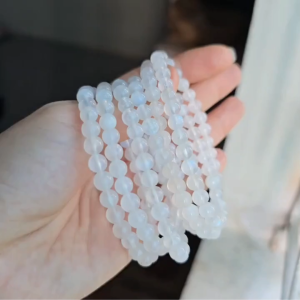 Q859 Chuỗi 3v Moonstone trắng sữa ánh Mặt Trăng 6li loại đẹp hợp Kim & Thủy - Phong Thủy TUDO