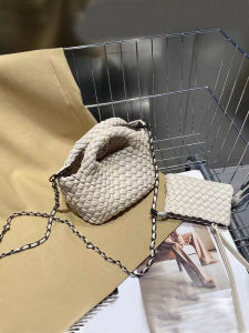 กระเป๋าสะพายข้างขนาดเล็กสไตล์ตะกร้าทอมือ ทันสมัย 2024 Chain สายคล้อง กระเป๋าแม่ลูก นุ่ม Pu หนัง การใช้งานประจําวันอ่อนเยาว์