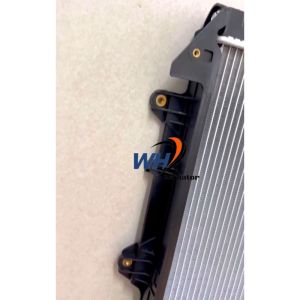 TOYOTA HILUX VIGO KUN25 26 / FORTUNER 3.0 DIESEL (26mm)Double Layer TOP QUAITY AUTO/MANUAL Radiator Tangki Air