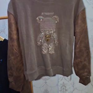 [7 Queen] Blouse Sweater Bear import - sweater import - Blouse wanita.