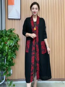 ฤดูใบไม้ร่วง เสื้อแจ๊กเก็ตบางแฟชั่นความยาวปานกลาง เสื้อโค้ท มีกระเป๋าขนาดใหญ่สําหรับผู้หญิงวัยกลางคน พลัสไซส์ โอเวอร์ไซส์ ด้านนอก