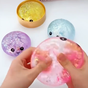8.5cm Cute Color Gold Steamed Bun Squishy Toy Relieve Stress and Relax a Fun Toy for Both Children