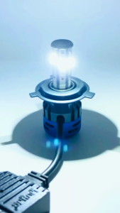 ไฟหน้า LED รถมอเตอ์ไซค์ รถยนต์ รถ6ล้อขึ้นไป แบนด์ HJG ไฟ 12/24V เริ่มต้น 60-80w ราคาขาย 1 ดวง Car Motorcycle หลอด ไฟหน้ารถ