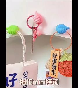 คลิปตะขอแขวนติดผนัง รูปนิ้วโป้ง ชุดสร้างสรรค์ แบบสร้างสรรค์ สําหรับจัดระเบียบ แขวนได้ทั้งสายชาร์จ สายไฟ 10ชิ้น เป็นไปได้ดี